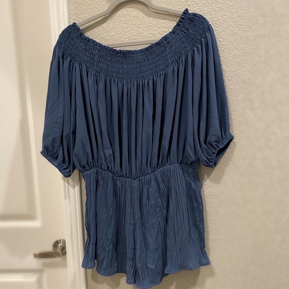 Romper - Picture 2 of 4